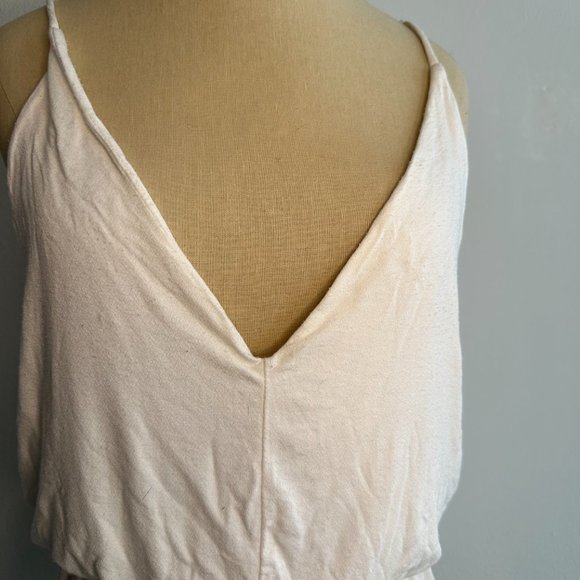 Women's white knit v-neck romper - Picture 2 of 3